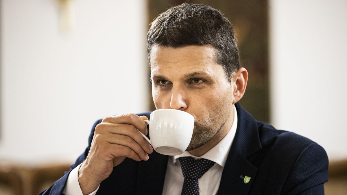 Klimatický cíl pro rok 2040 klesl na 85 %, emisní povolenky ETS2 se odsouvají